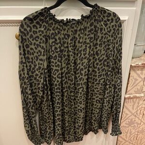 Ladies Green top size Large - Great condition